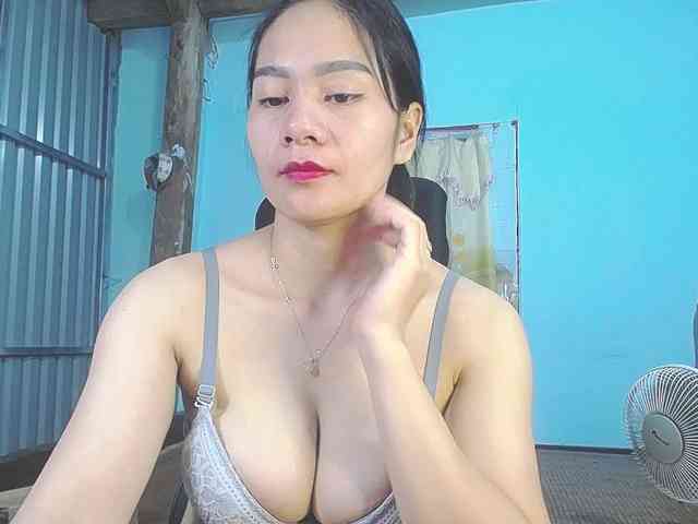 EllaShow93 webcam