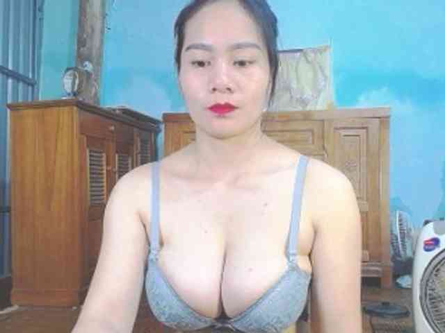 EllaShow93 webcam