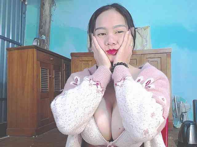 EllaShow93 Live Webcam on {site_name}