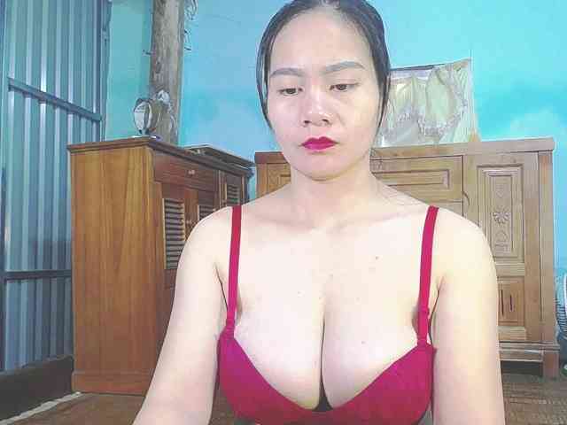 EllaShow93 webcam