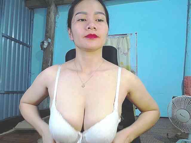 EllaShow93 webcam