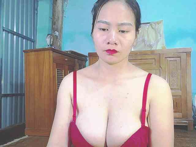 EllaShow93 webcam