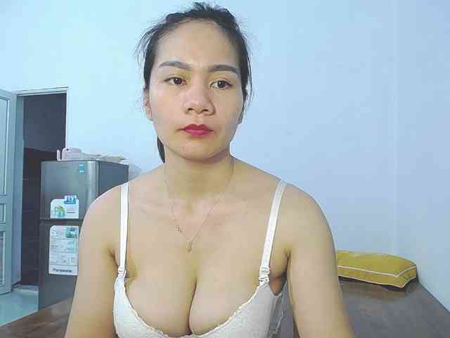 EllaShow93 webcam