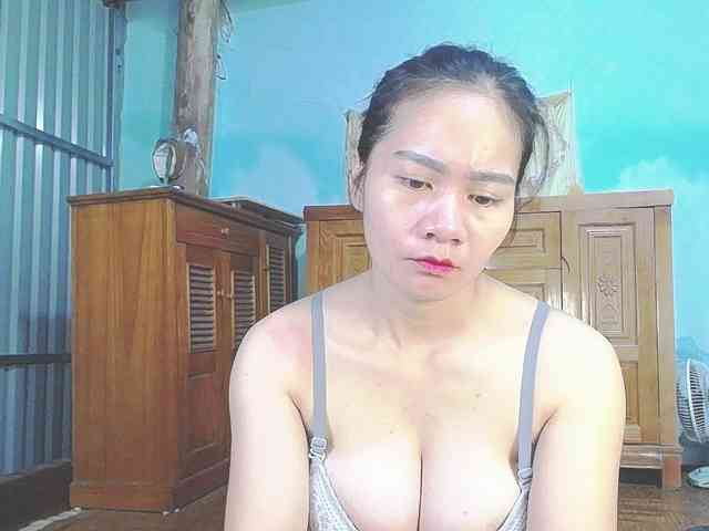 EllaShow93 webcam