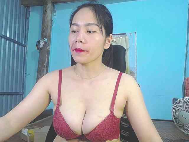EllaShow93 webcam
