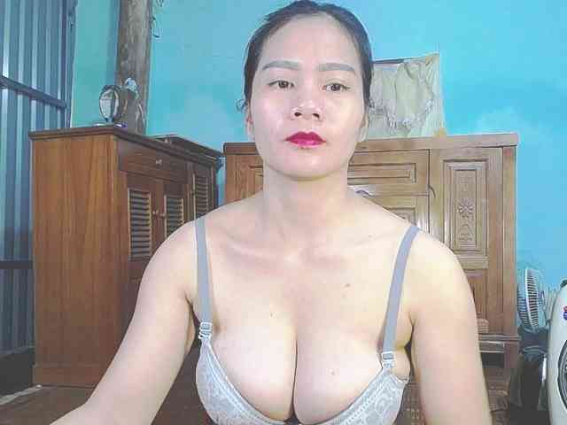 EllaShow93 webcam