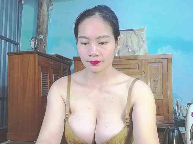 EllaShow93 webcam
