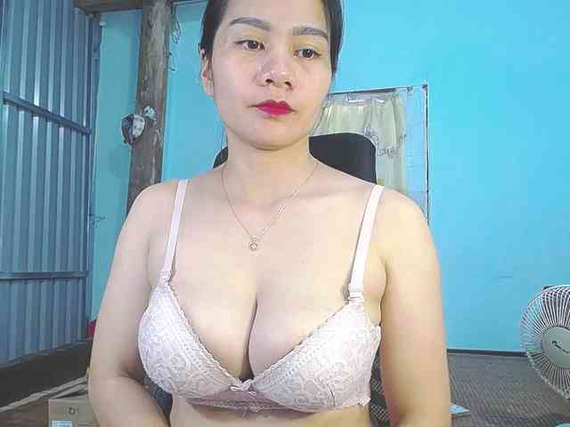 EllaShow93 webcam