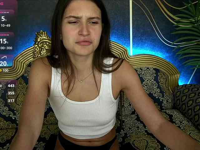ValeryRoyale webcam