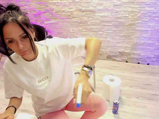 Ariannam00n webcam