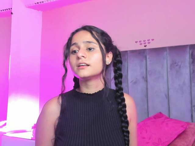 Giselle-Roldan's BongaCams show and profile