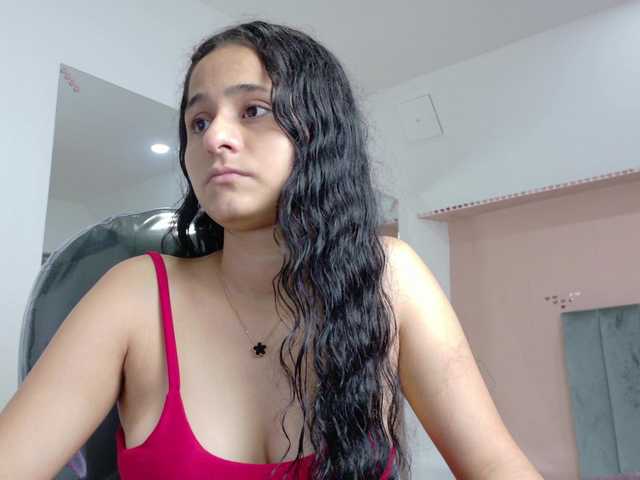 Giselle-Roldan's BongaCams show and profile