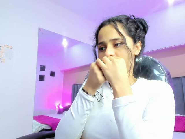 Giselle-Roldan's BongaCams show and profile