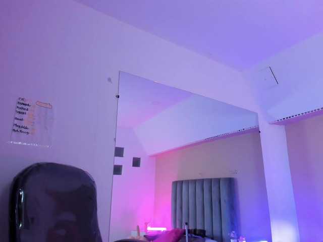 Giselle-Roldan's BongaCams show and profile