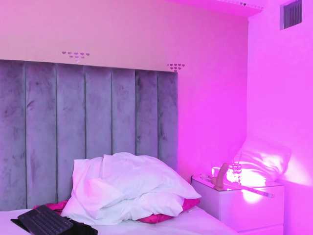 Giselle-Roldan's BongaCams show and profile