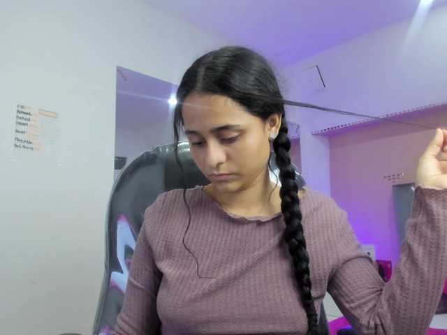 Giselle-Roldan's BongaCams show and profile