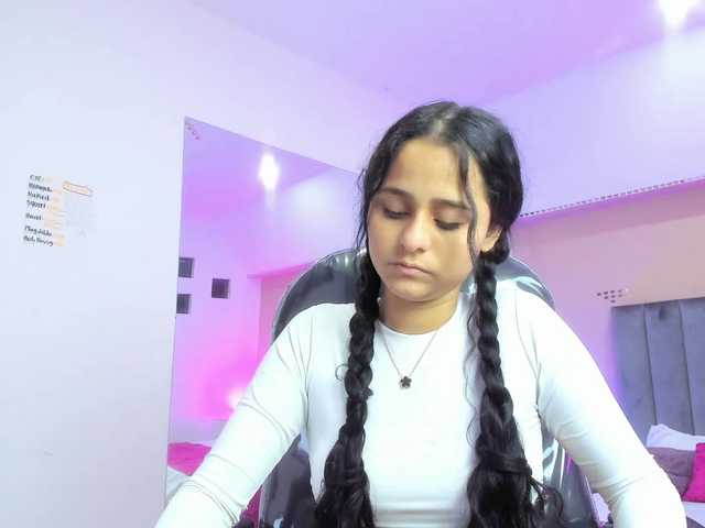 Giselle-Roldan's BongaCams show and profile