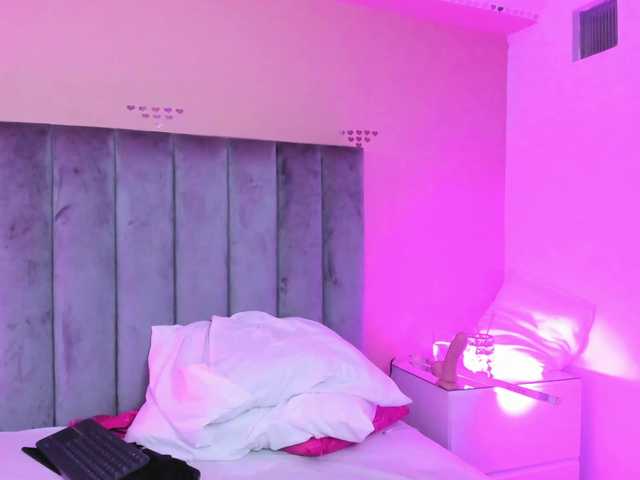 Giselle-Roldan's BongaCams show and profile