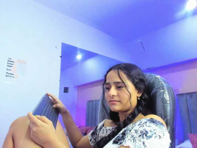 Giselle-Roldan's BongaCams show and profile