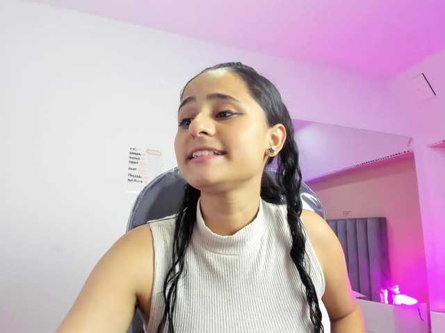 Giselle-Roldan's BongaCams show and profile