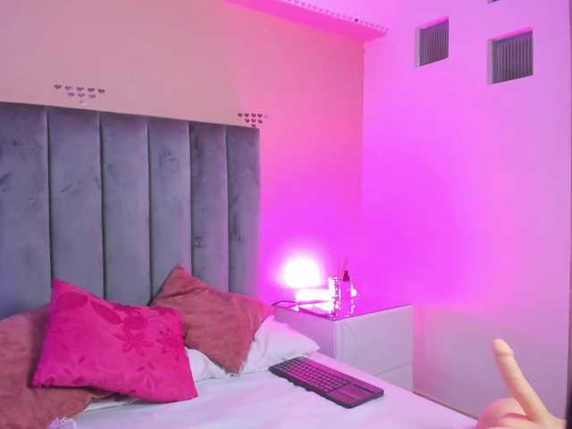 Giselle-Roldan's BongaCams show and profile