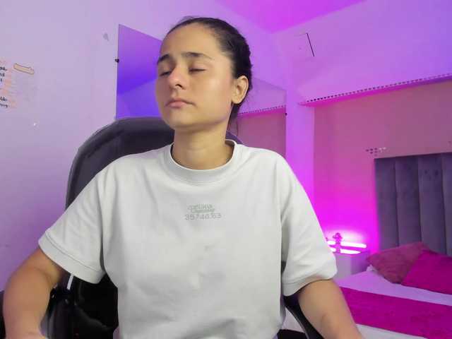 Giselle-Roldan's BongaCams show and profile