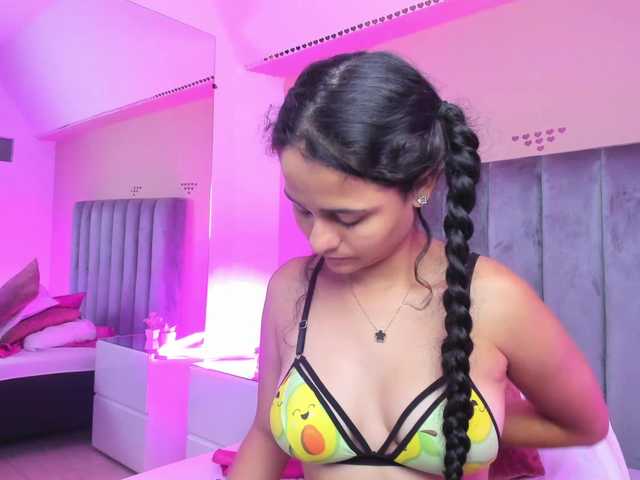 Giselle-Roldan's BongaCams show and profile