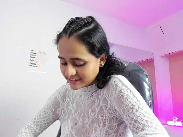 Giselle-Roldan's BongaCams show and profile