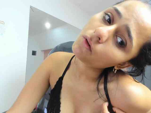 Giselle-Roldan webcam