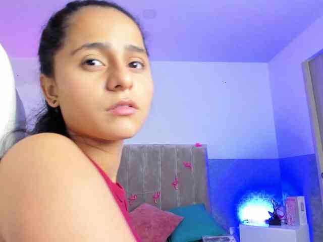 Giselle-Roldan webcam