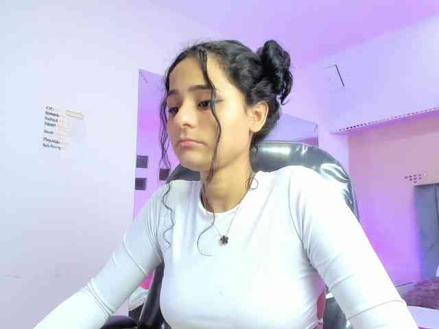 Giselle-Roldan webcam