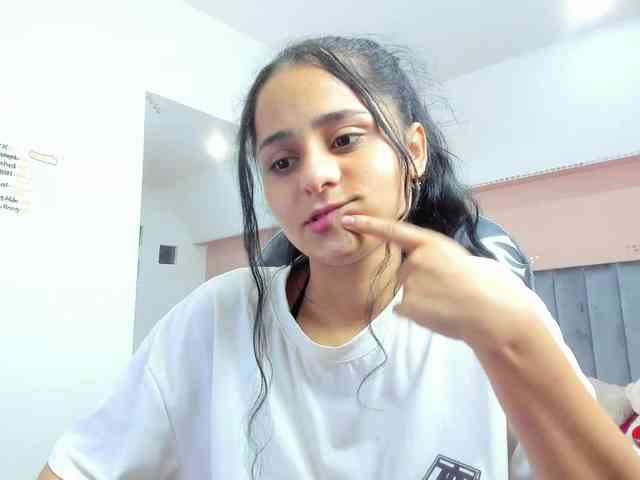 Giselle-Roldan webcam