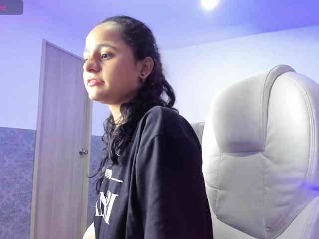 Giselle-Roldan webcam