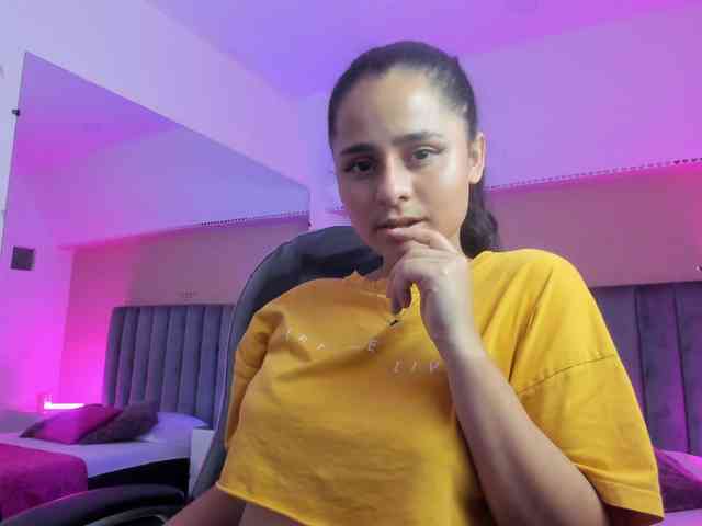 Giselle-Roldan webcam