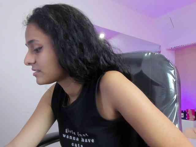 Giselle-Roldan webcam
