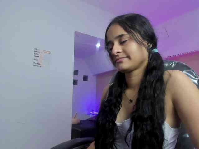 Giselle-Roldan webcam