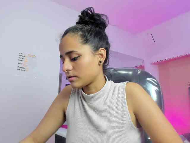 Giselle-Roldan webcam