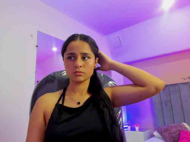 Giselle-Roldan webcam