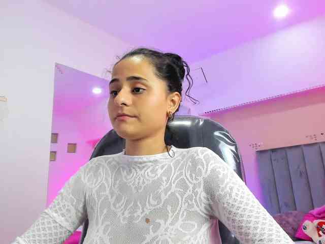 Giselle-Roldan webcam