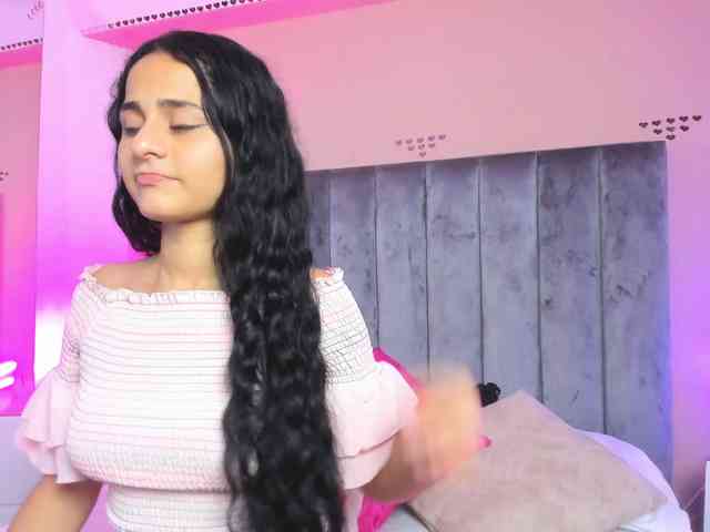 Giselle-Roldan webcam