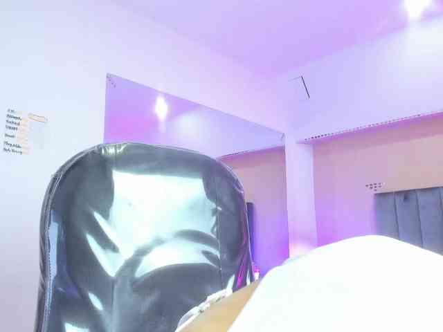 Giselle-Roldan webcam