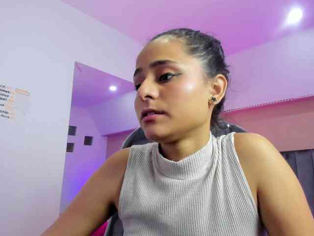 Giselle-Roldan webcam