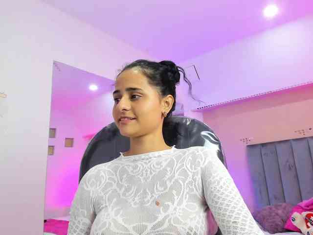 Giselle-Roldan webcam