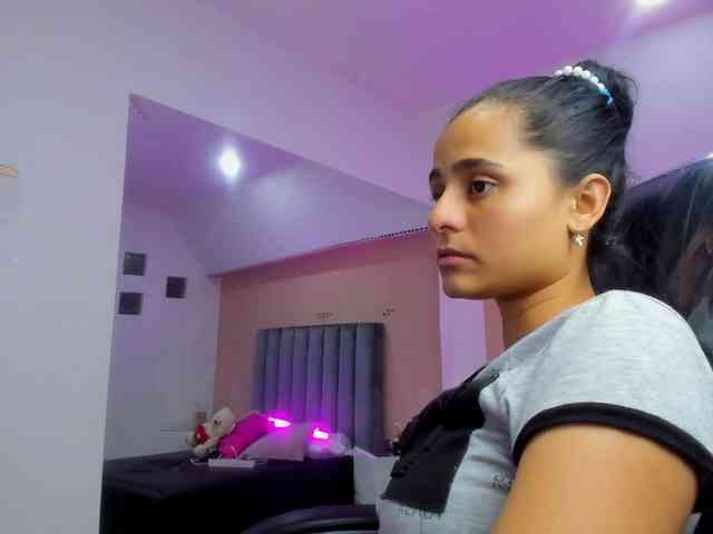 Giselle-Roldan webcam