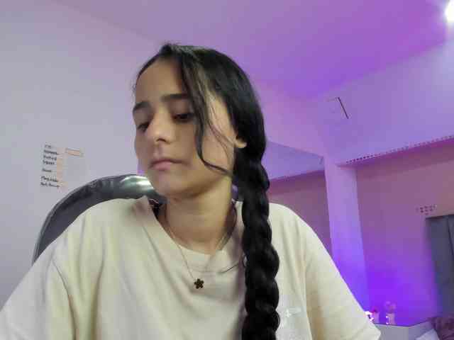 Giselle-Roldan webcam