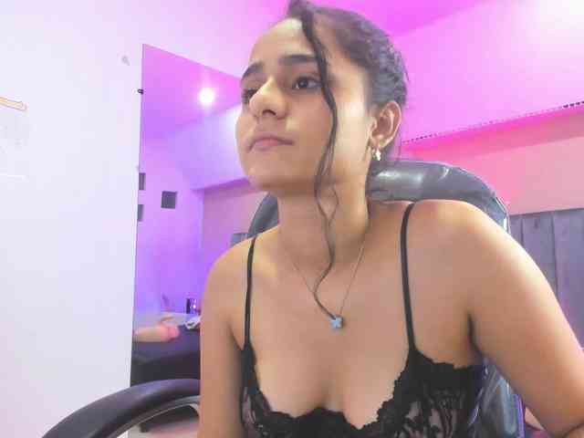 Giselle-Roldan webcam