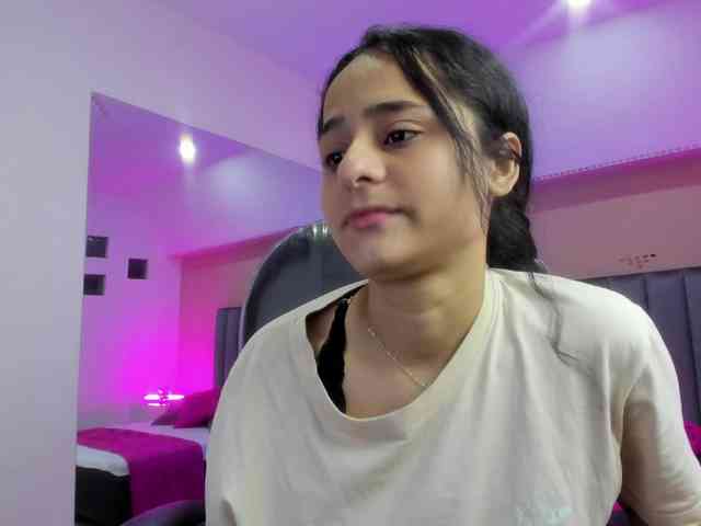 Giselle-Roldan webcam