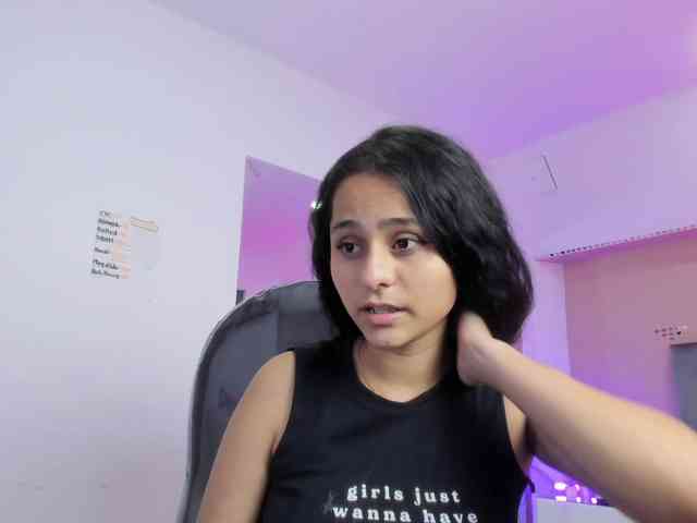 Giselle-Roldan webcam