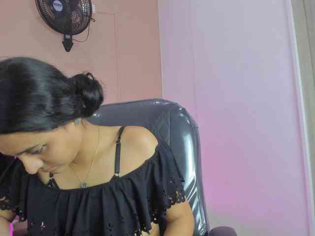 Giselle-Roldan webcam