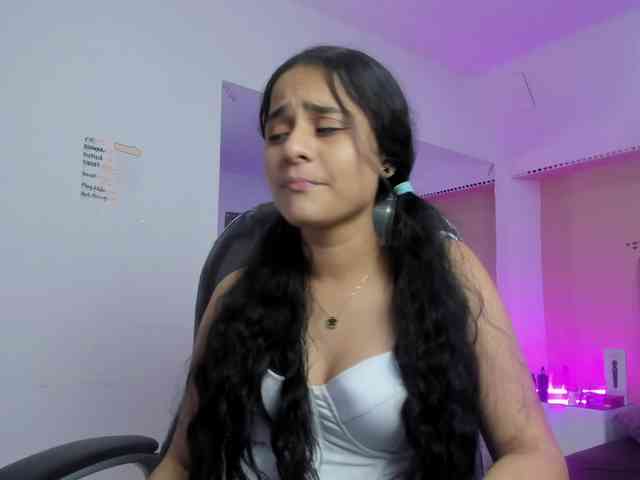 Giselle-Roldan webcam